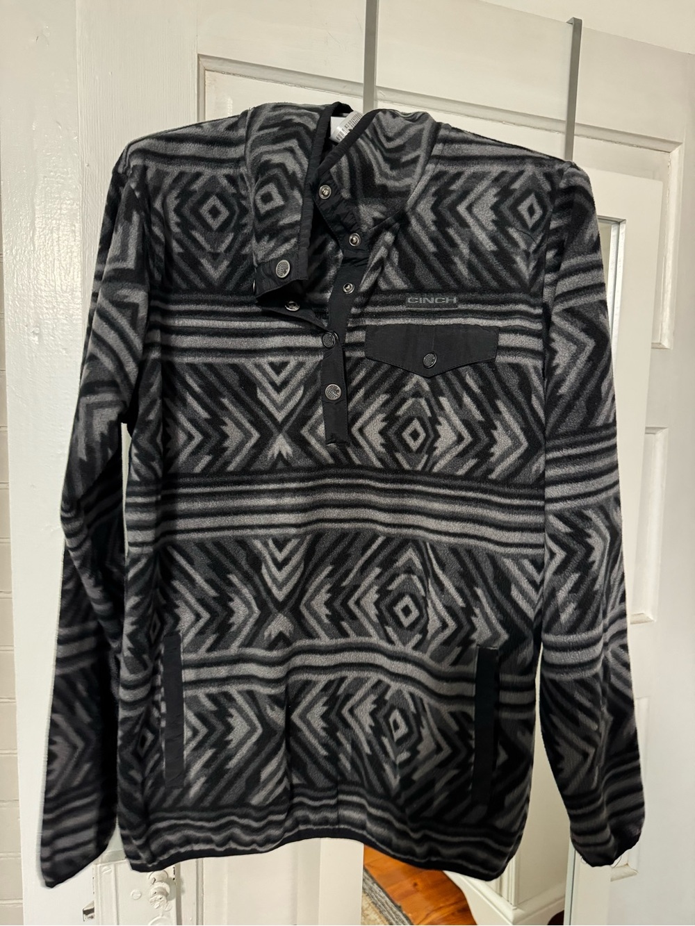 Cinch Womens medium Black & Gray Geometric Fleece Shirt Jacket
